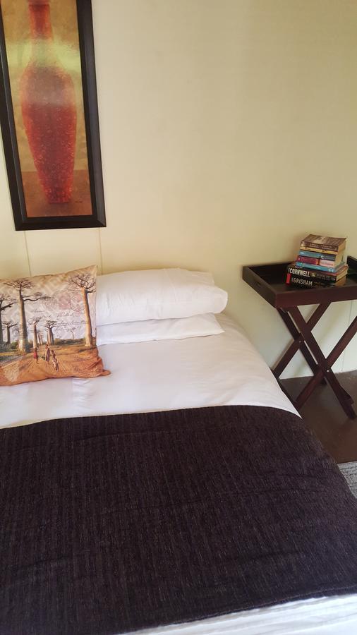 Barrydale Accommodation, Backpackers ภายนอก รูปภาพ