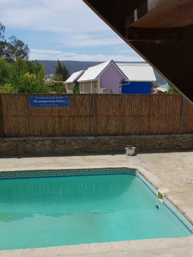Barrydale Accommodation, Backpackers ภายนอก รูปภาพ